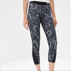NWT Nike Pro Printed Women’s Tights
